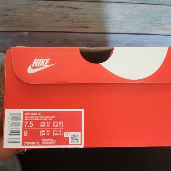 NWT Nike Air Max 90  Wolf Grey main image 4